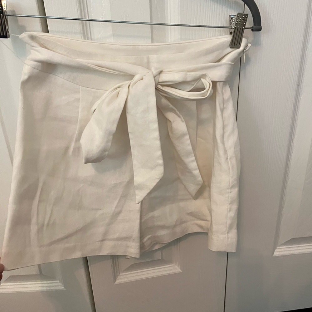 Express size 0 High rise midi shorts